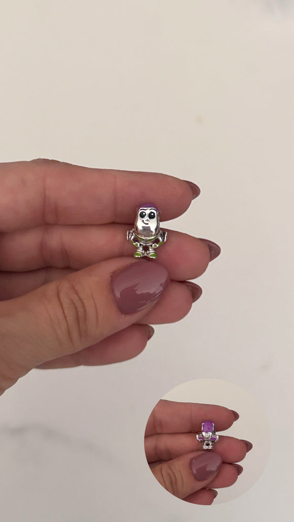 Pandora Plata . Buzz